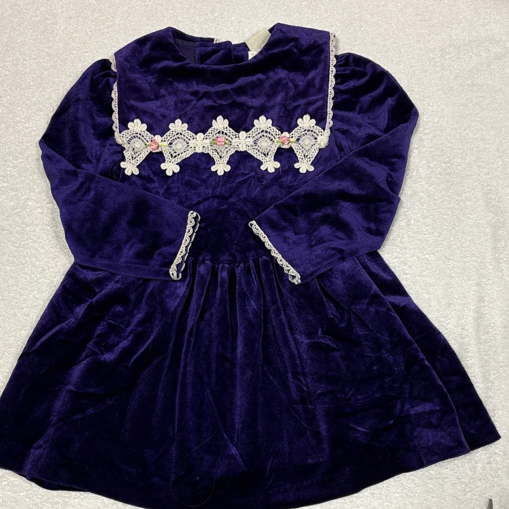 Pretty as a picture vintage Elegant Purple Velvet Kids Dress girls size 5